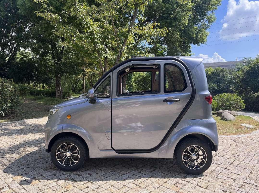 Электромобиль EV1 (L6e)