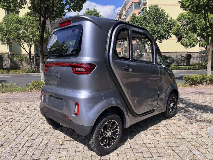 Электромобиль EV1 (L6e)