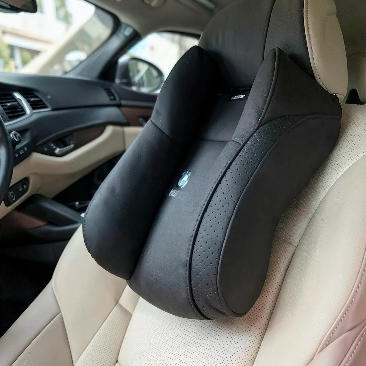 Подушка шейная BMW черная