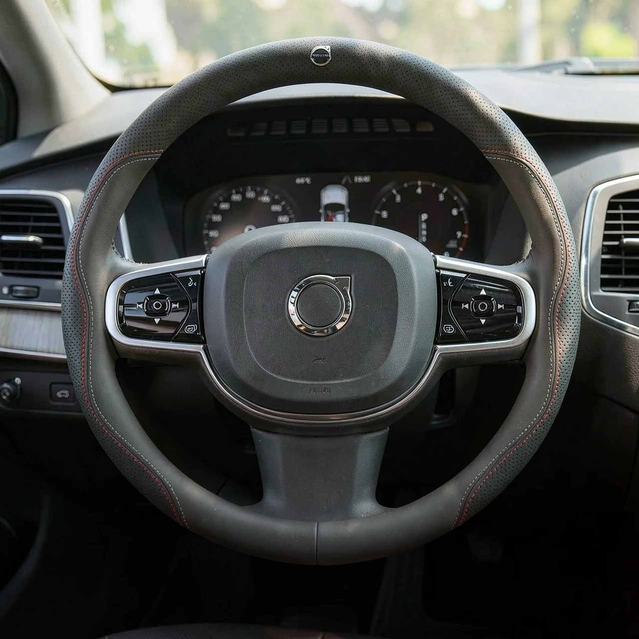 Чехол на руль Volvo двуцветная прошивка с логотипом