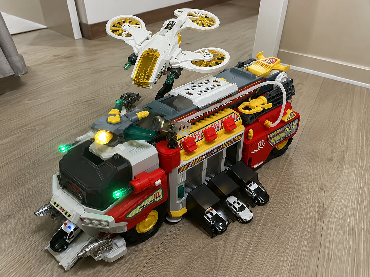 Многофункциональный игровой набор спецтранспорта Palong 6032