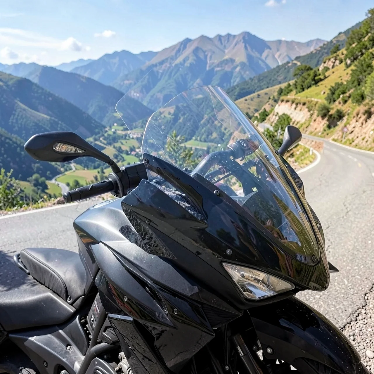 Лобовое стекло BMW S1000RR серый дробный карбон