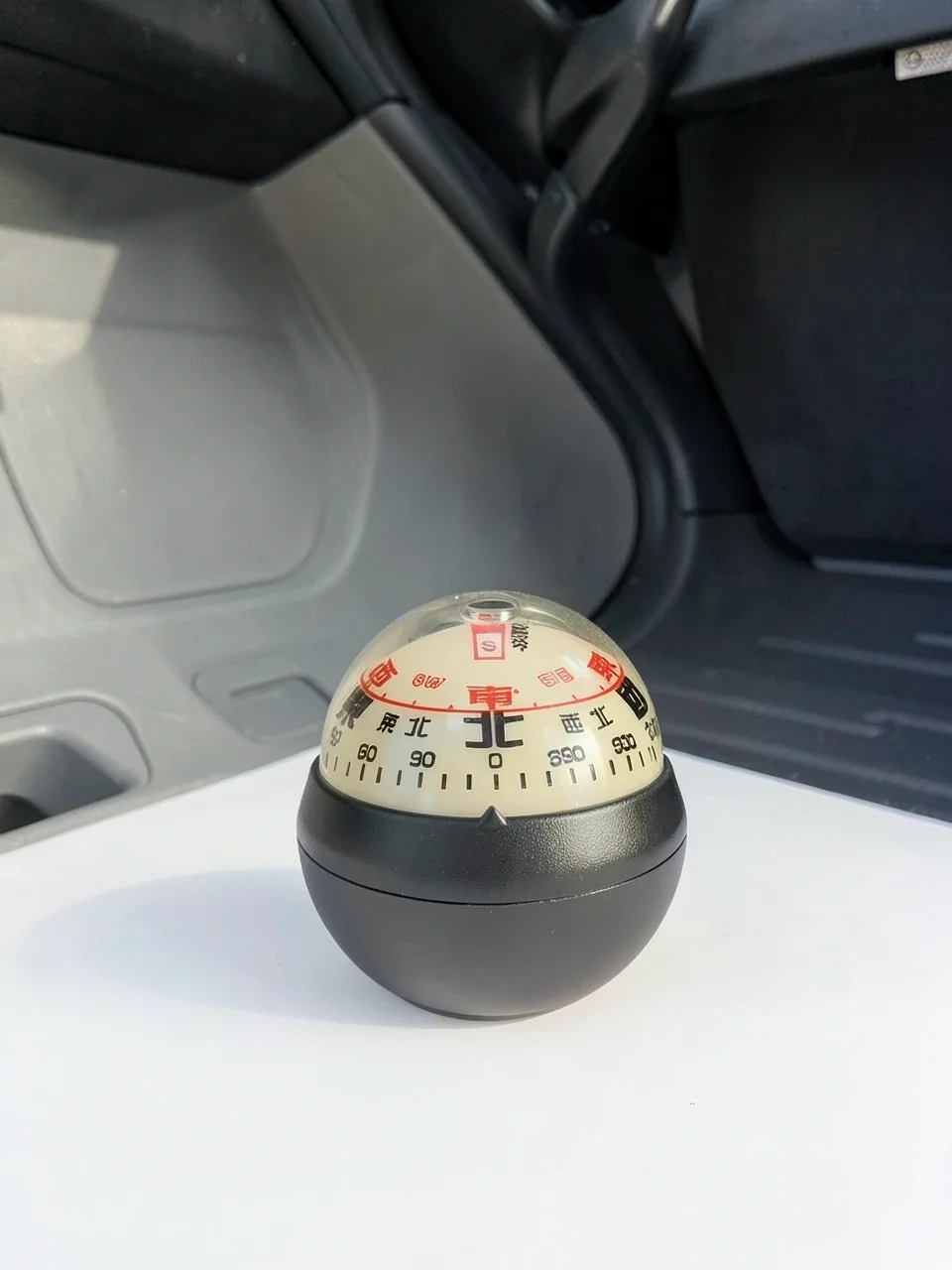 Компас автомобильный с подсветкой