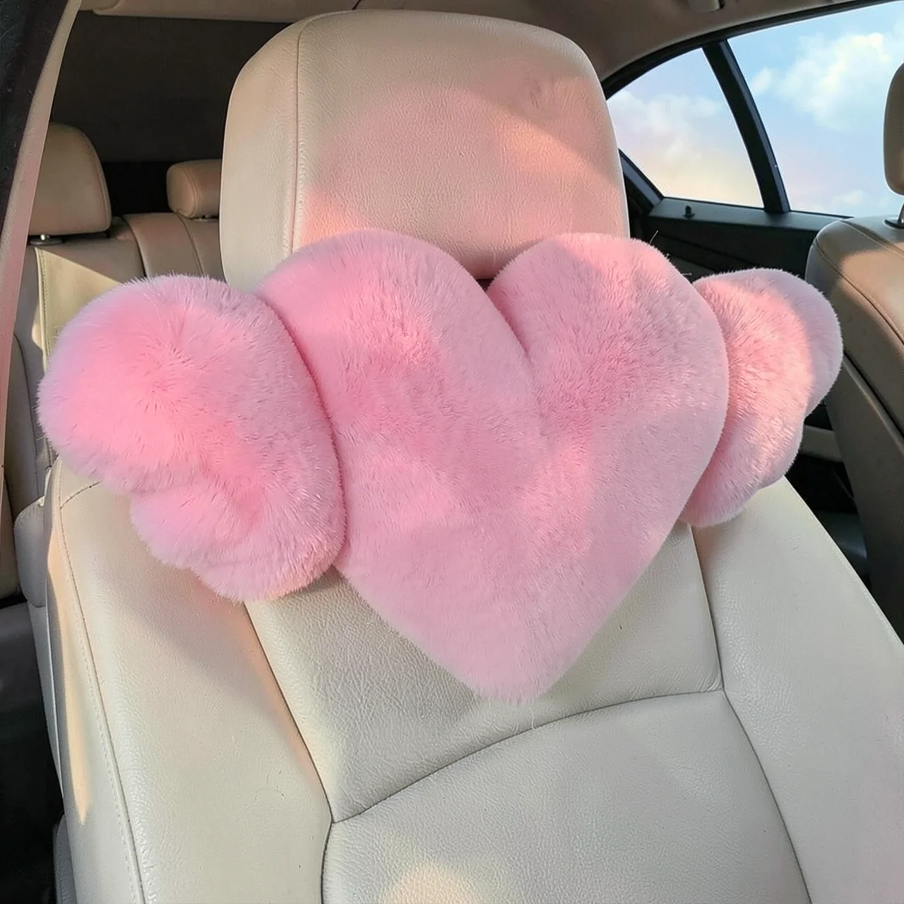 Подушка для шеи Love розовая