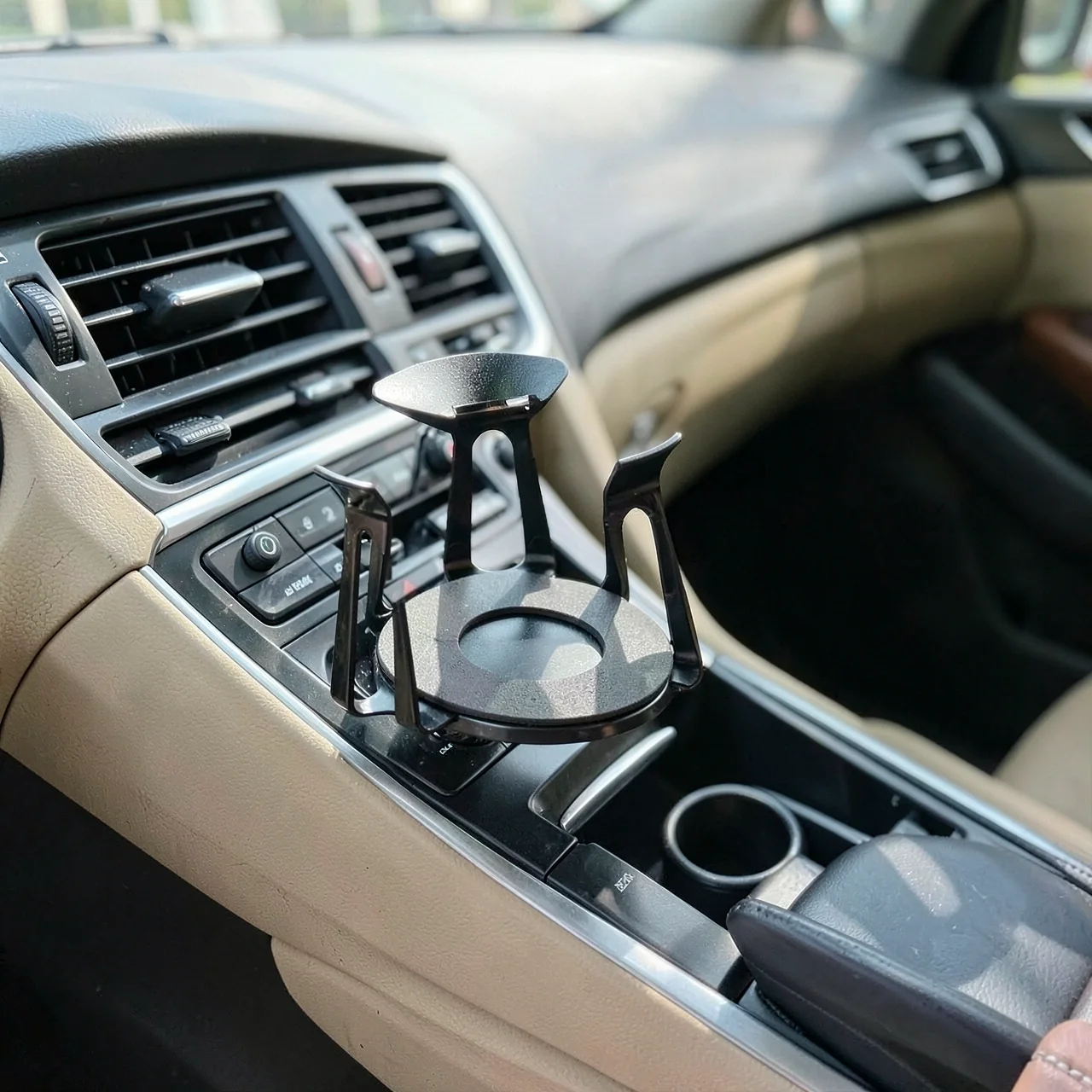 Автомобильный держатель для стаканов Kamet 645sWf, 1 штука