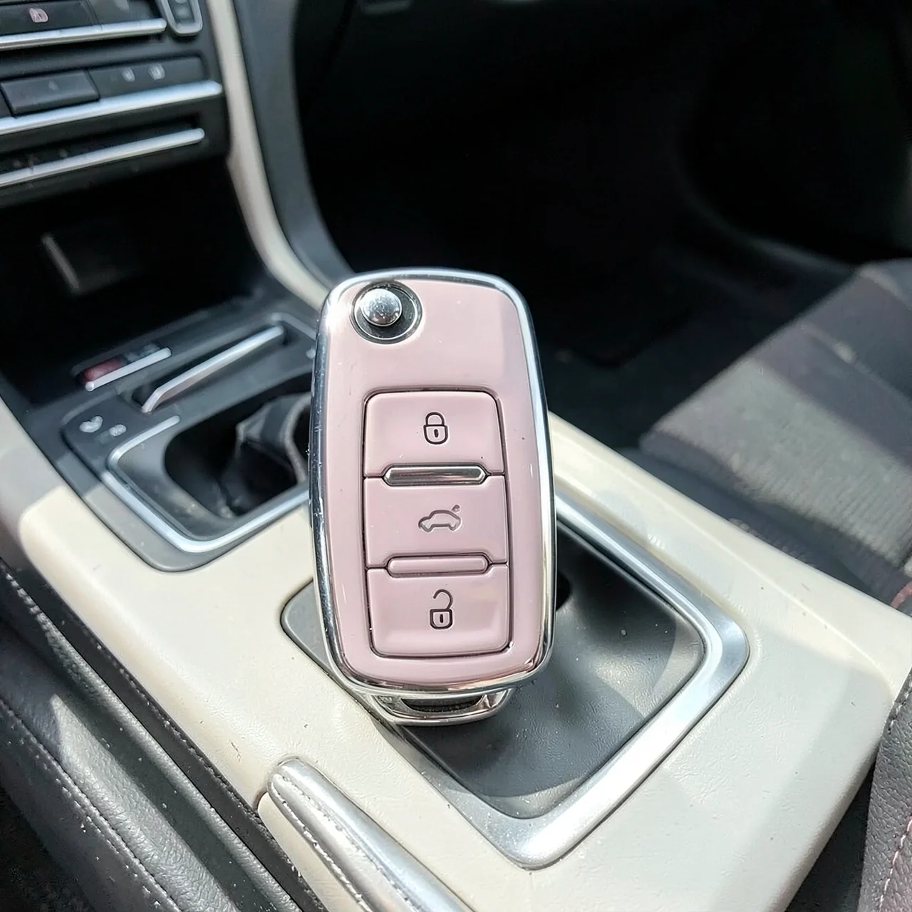 Чехол для ключа Volkswagen D розовый