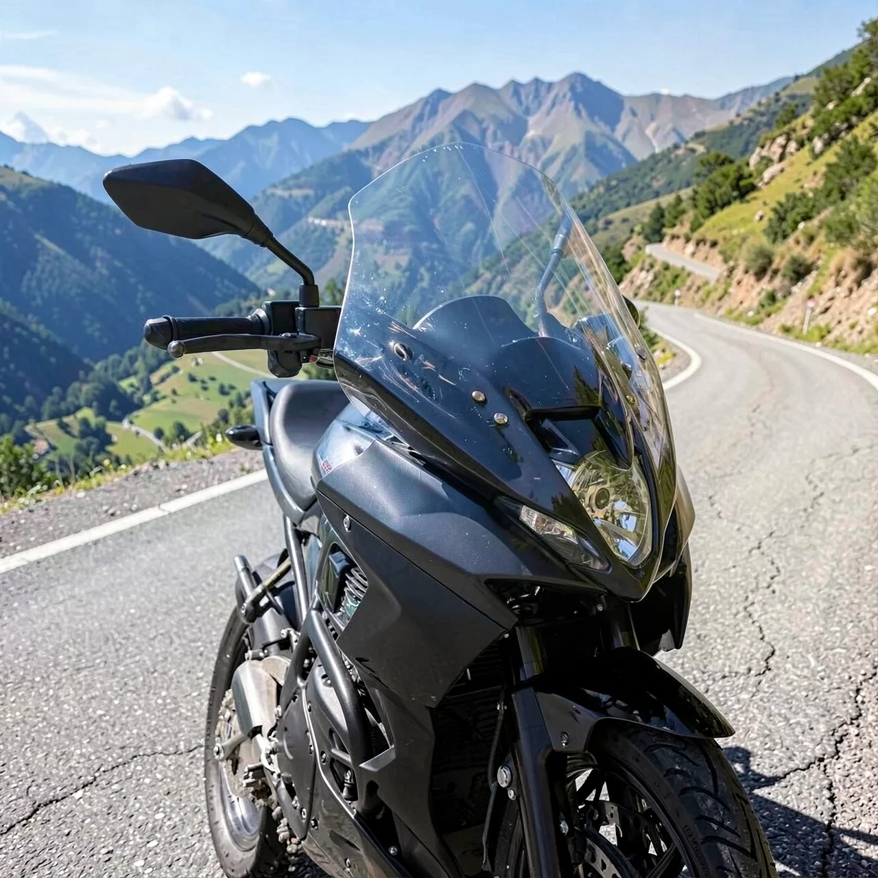 Ветровое стекло Classic черное для Kawasaki Z900