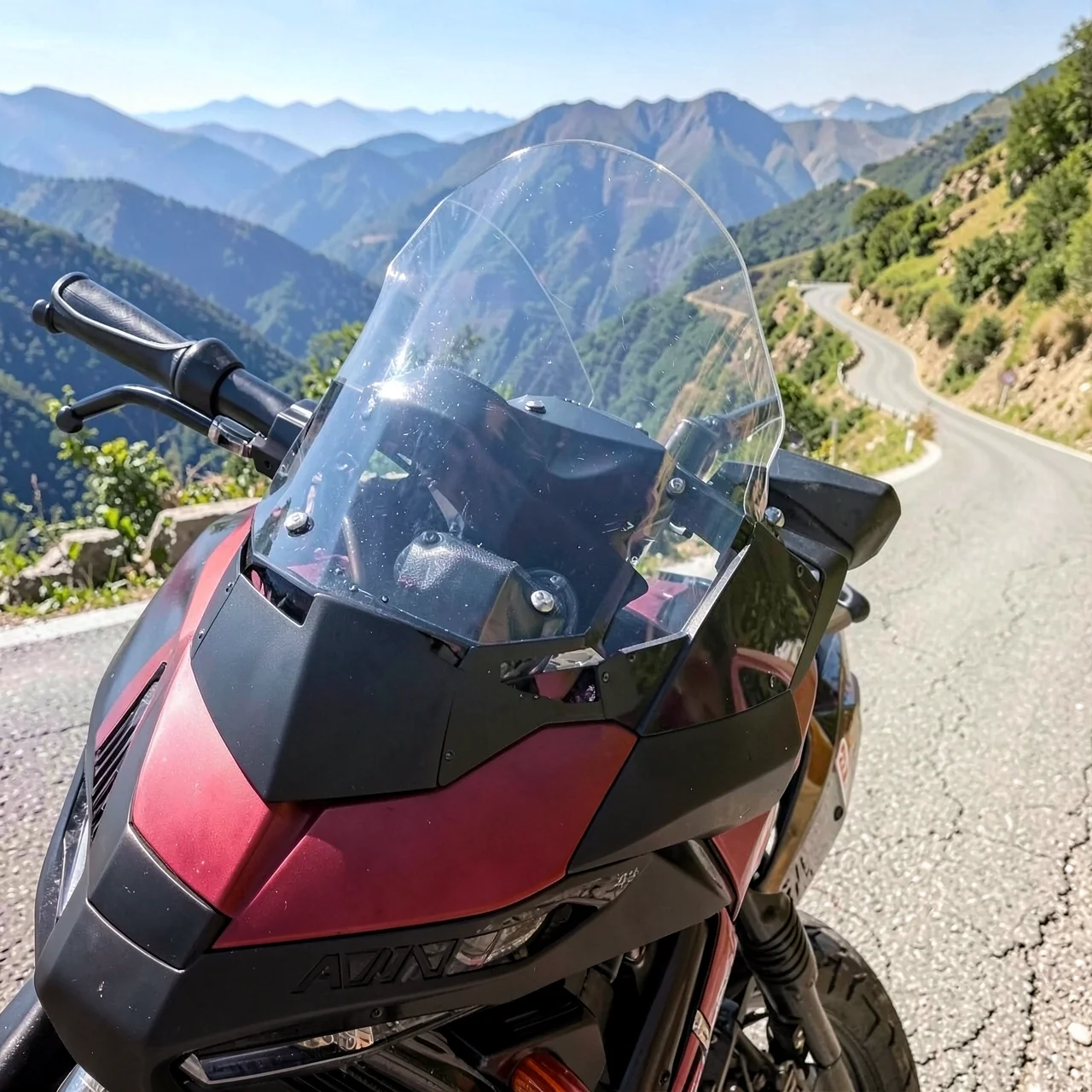 Дефлектор Honda ADV150/160 алюминиевый черный