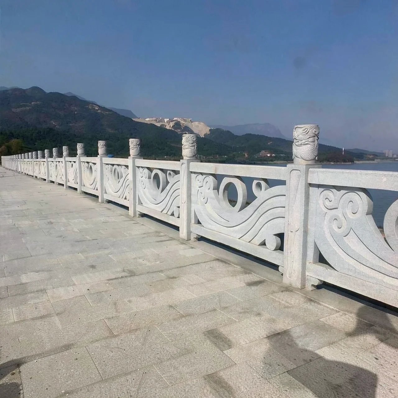 Перила каменные из гранита Hon Hai Stone Industry HR007
