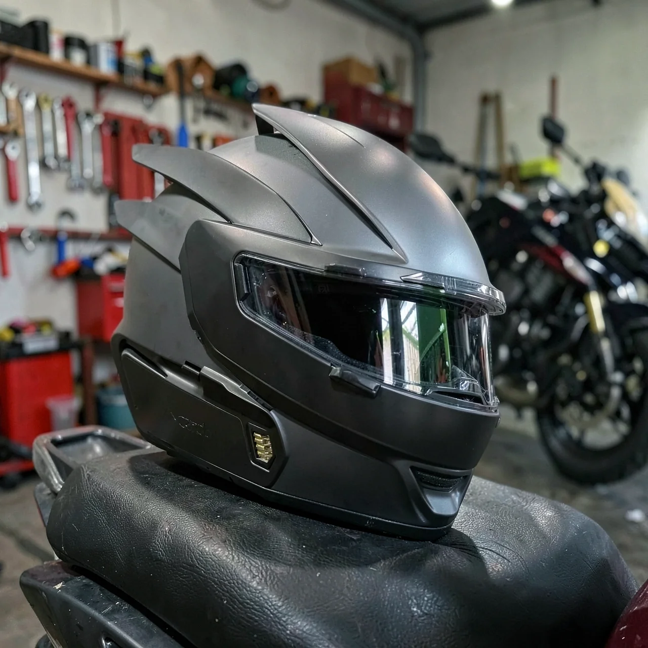 Комплект аксессуаров Cardo PackTalk Edge с наушниками JBL и магнитным креплением
