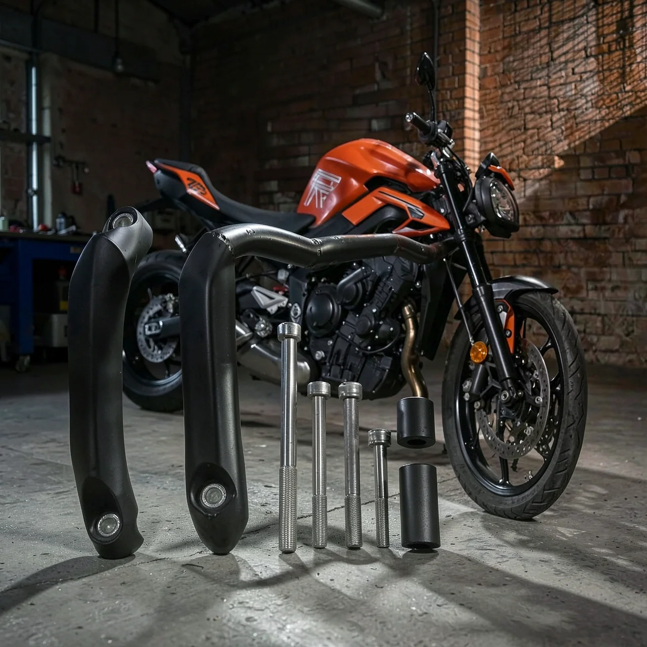 Защита рамы (слайдеры) SAVAGE для Triumph Street Triple 765 R/S/RS и 675