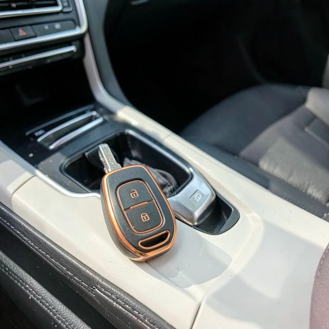 Чехол для ключа Renault Koleos белый 2 кнопки