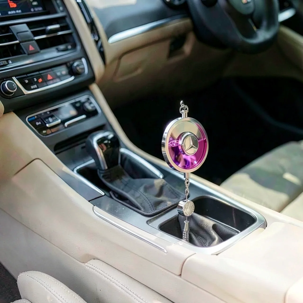 Духи для авто розовый аромат для Mercedes
