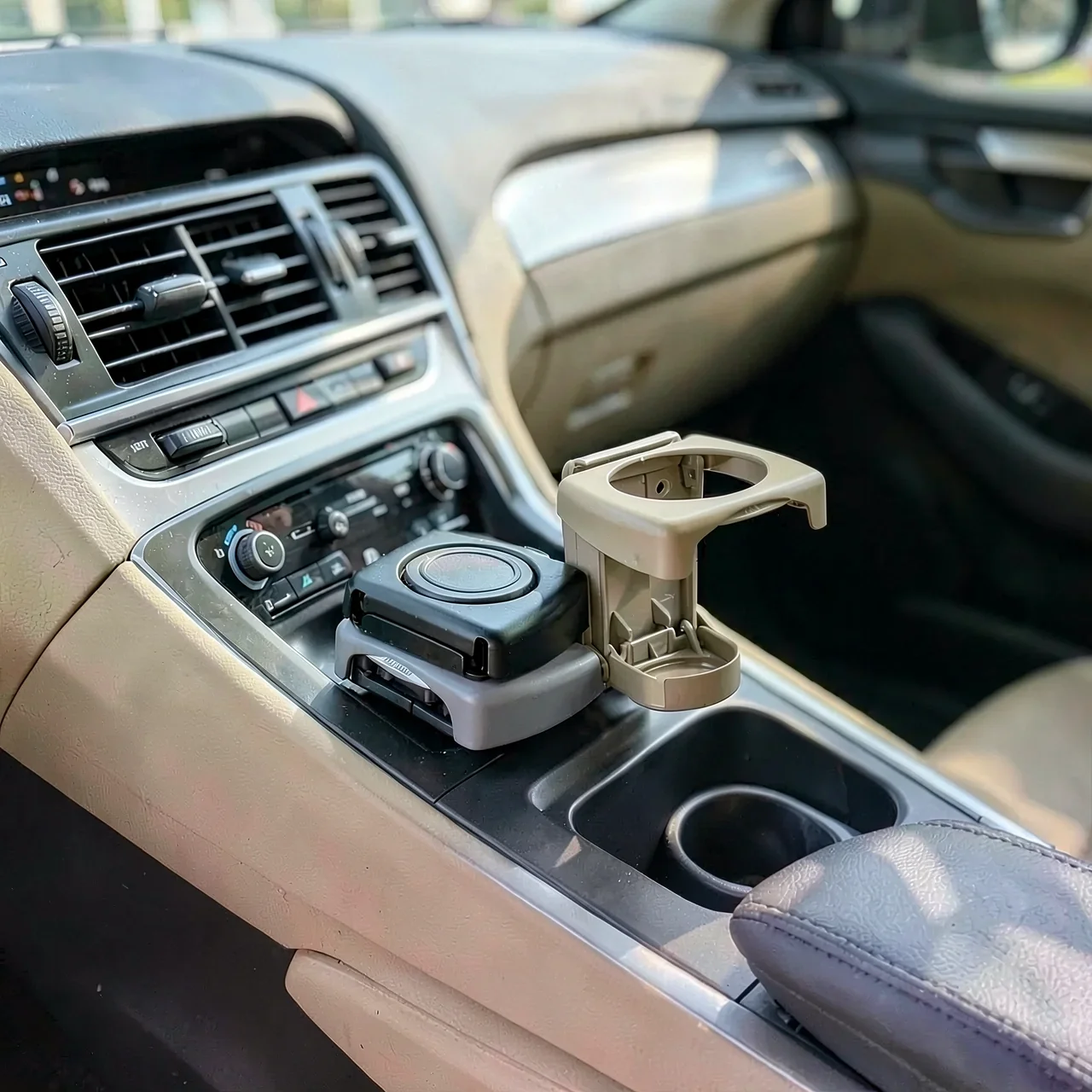 Подстаканник автомобильный серый