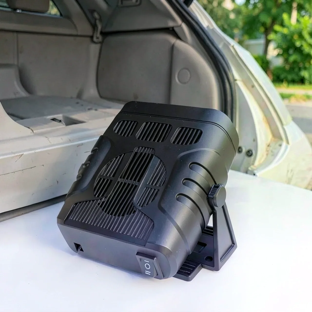 Автомобильный обогреватель 12958 черный 12V
