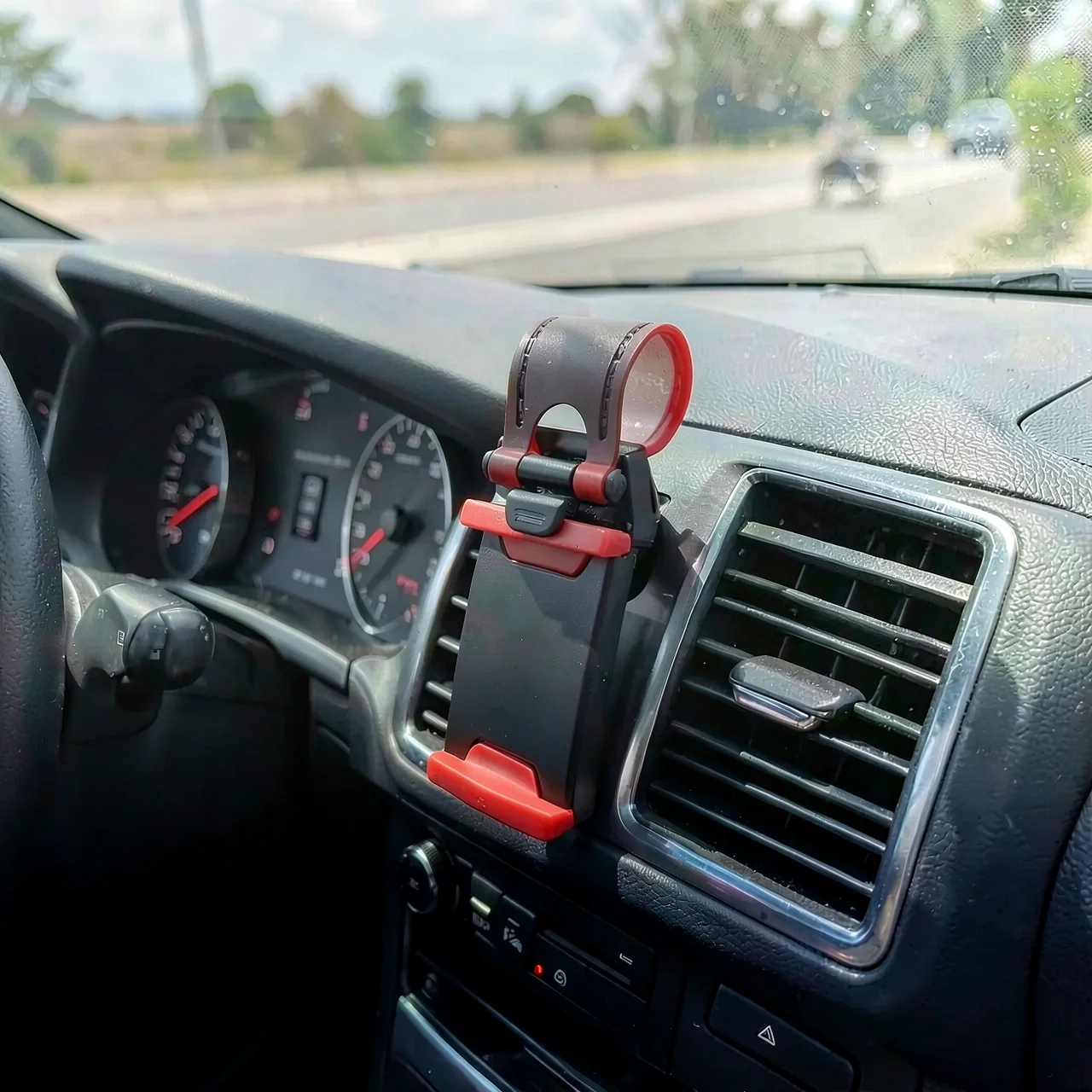 Держатель автомобильный красный
