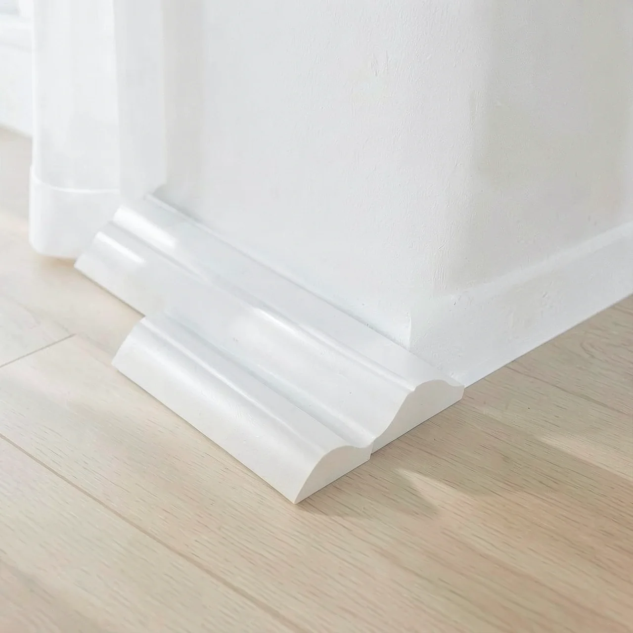 Плинтус напольный 60x24 мм
