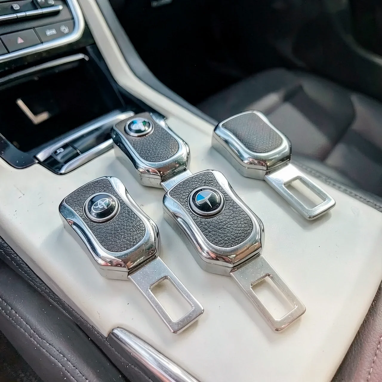Удлинитель ремня безопасности BMW