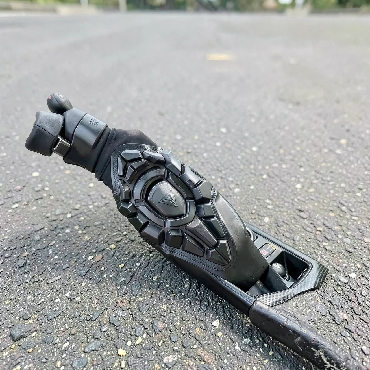 Налокотники защитные Motowolf черные 2XL