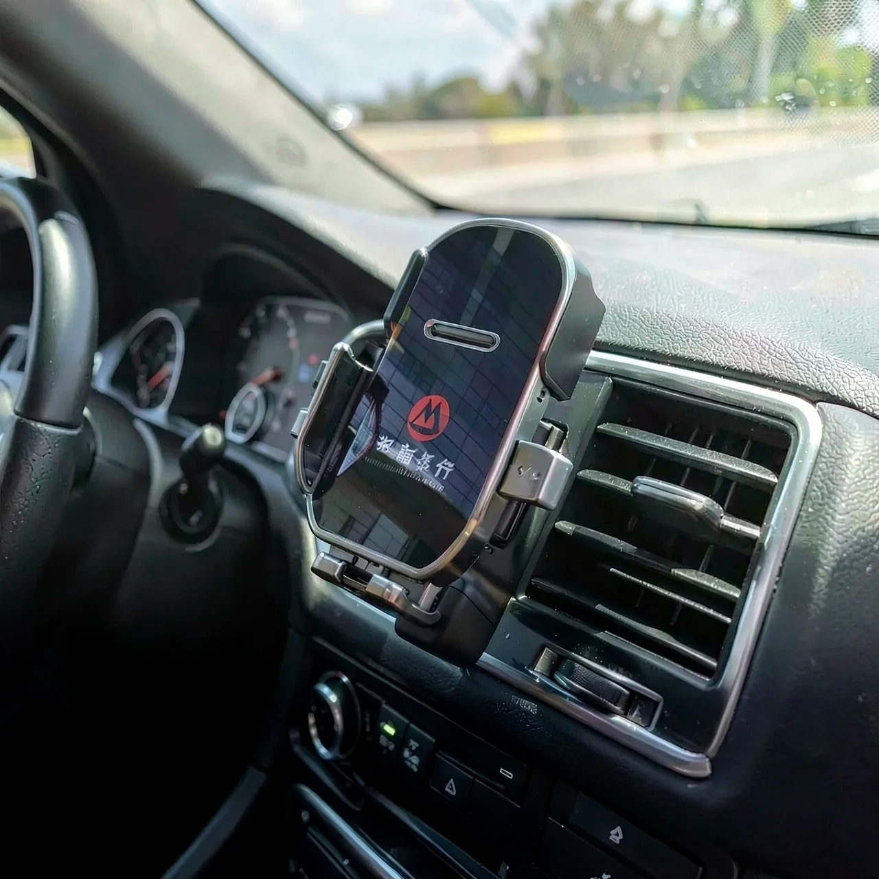 Держатель автомобильный с парковочным знаком