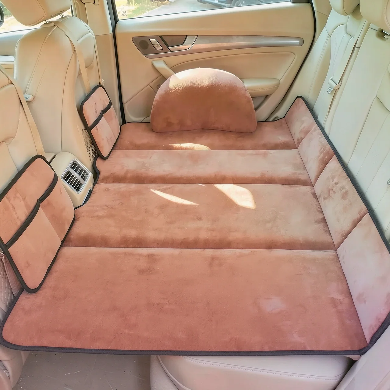 Матрас-коврик автомобильный оранжевый 80x130 с сумками