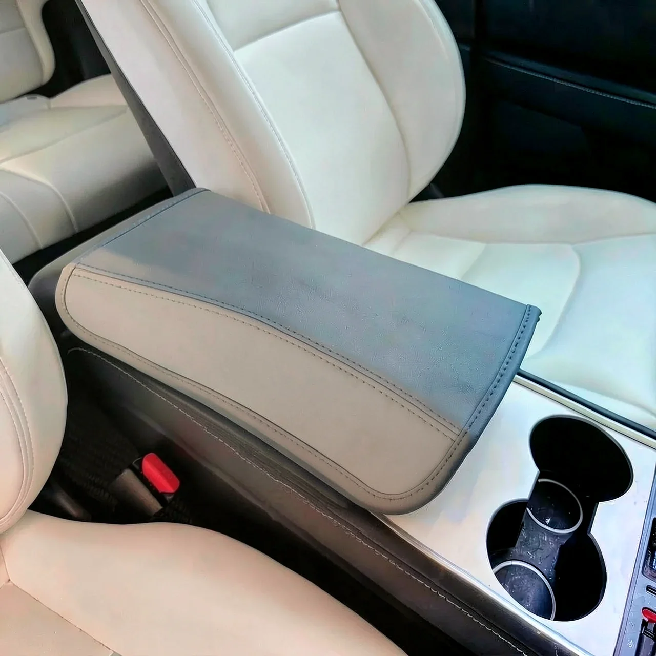 Чехол подлокотника Coolqi Tesla Refresh белый без логотипа