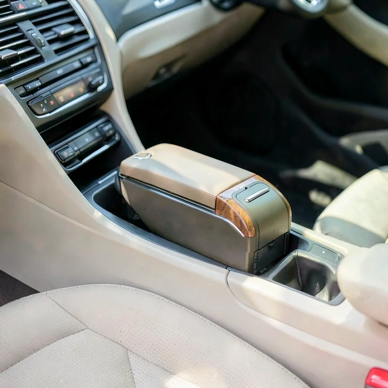 Подлокотник Volkswagen Santana 3000 хром бежевый
