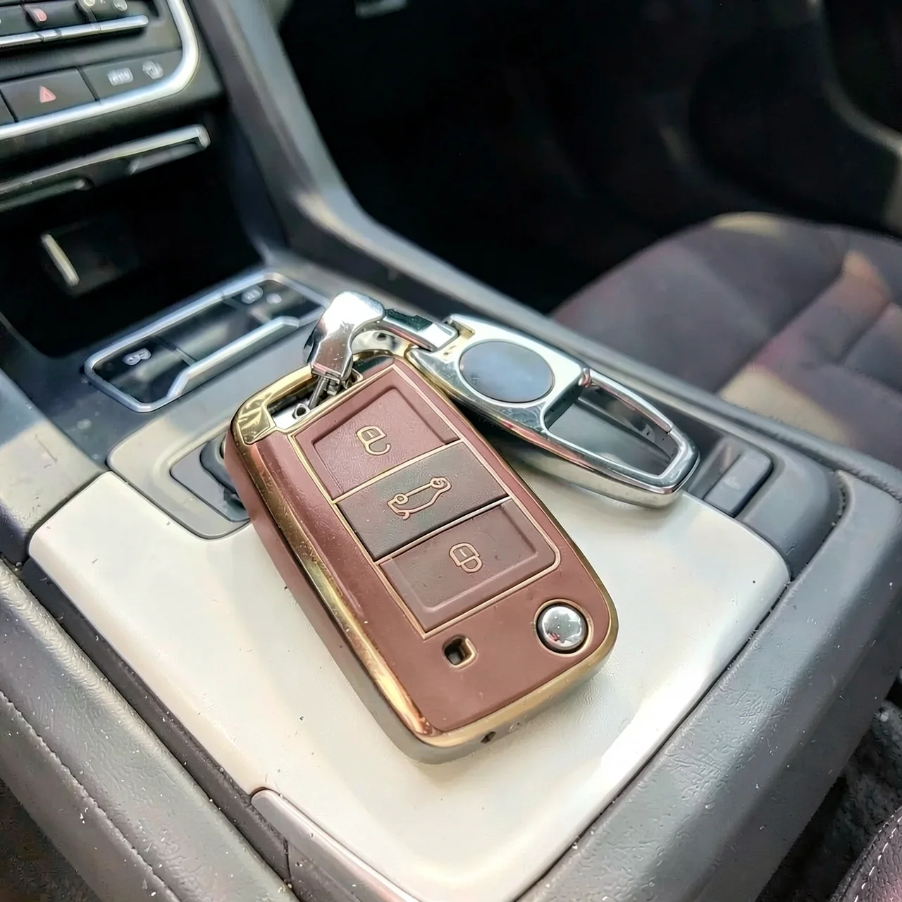 Чехол Volkswagen TPU коричневый