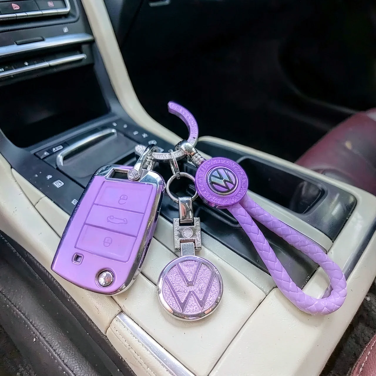 Чехол для ключа Volkswagen Huihuangda TPU фиолетовый с плетеным шнурком