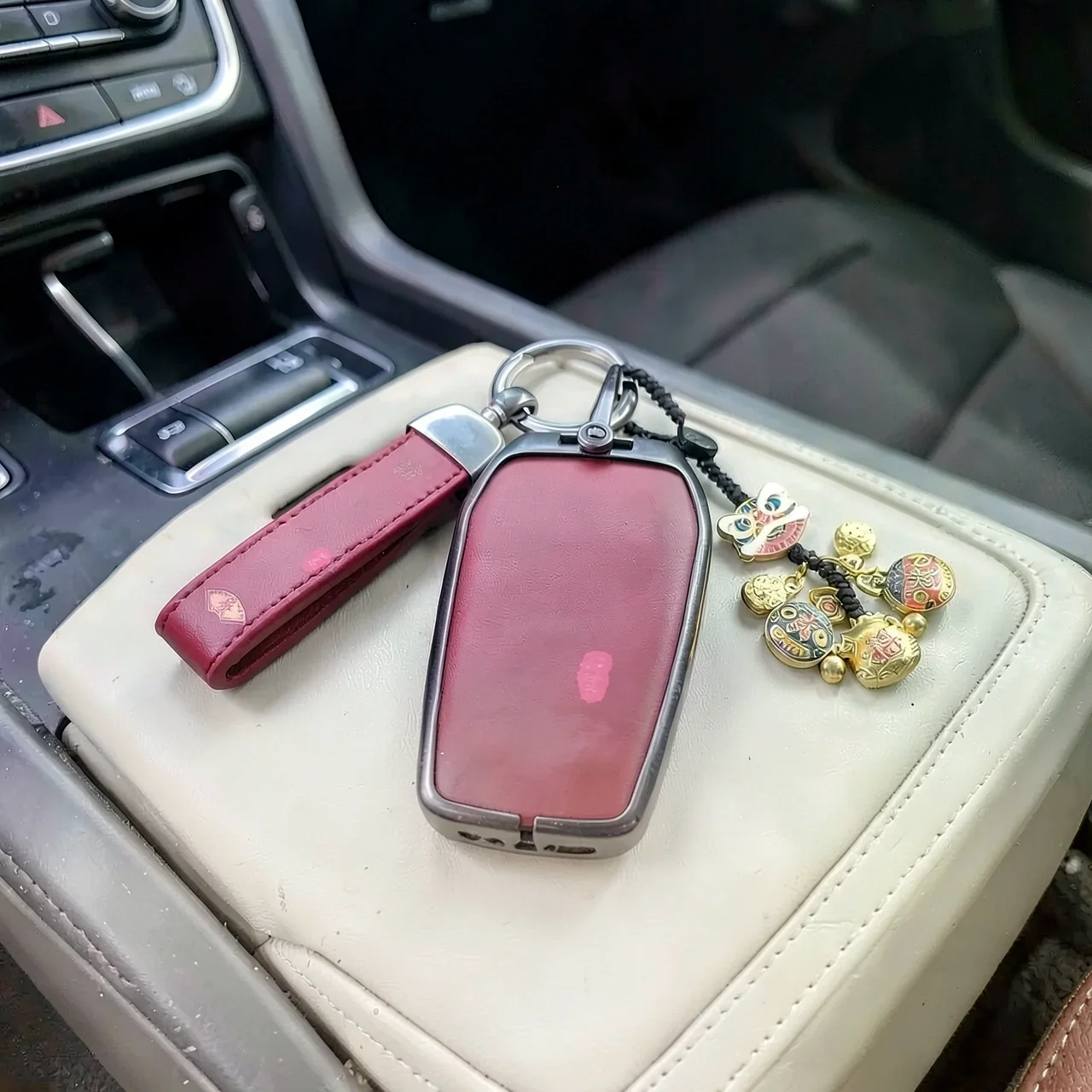 Чехол для ключа Toyota цинковый цвет пистолет с ремешком