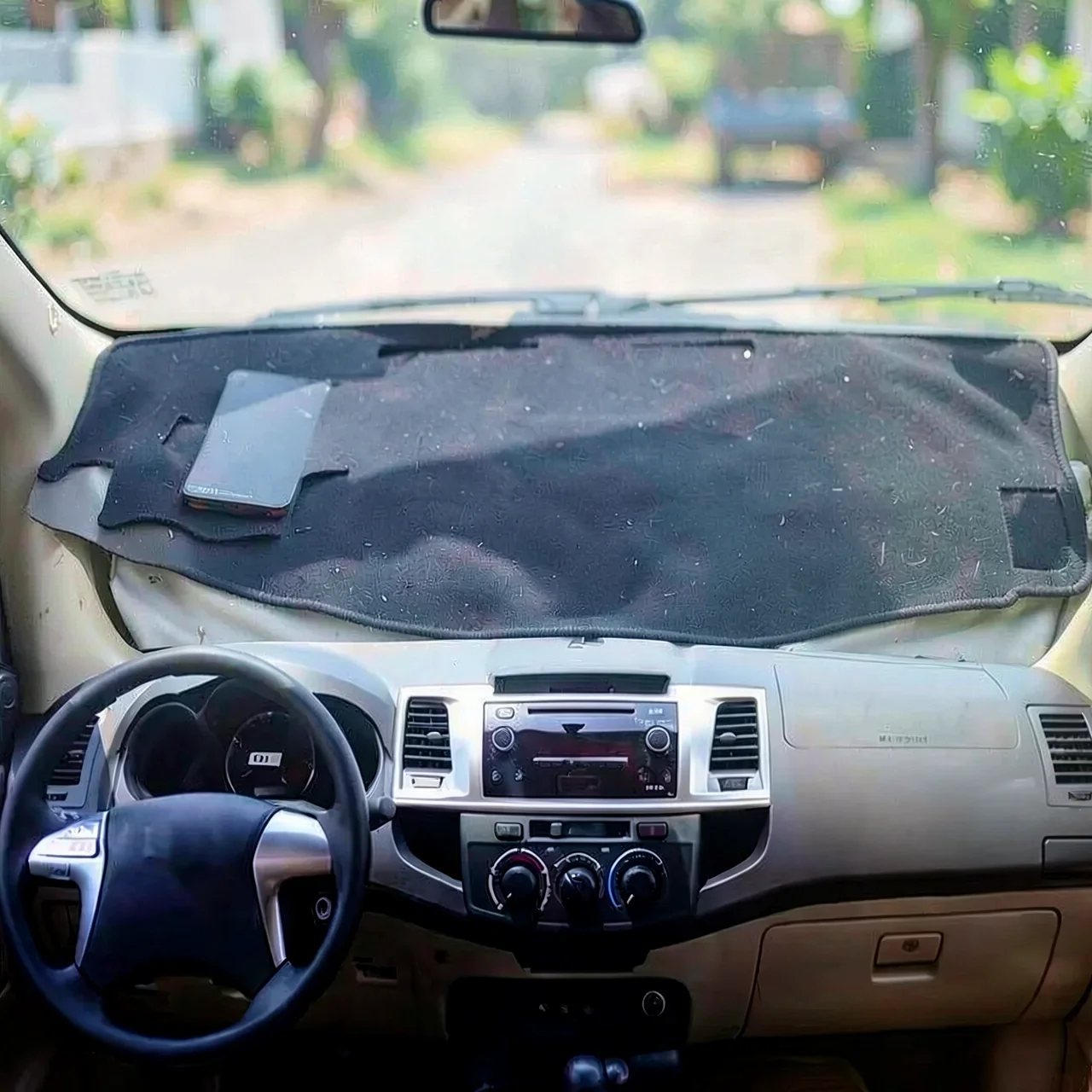 Накладка на панель Toyota Hilux кожа