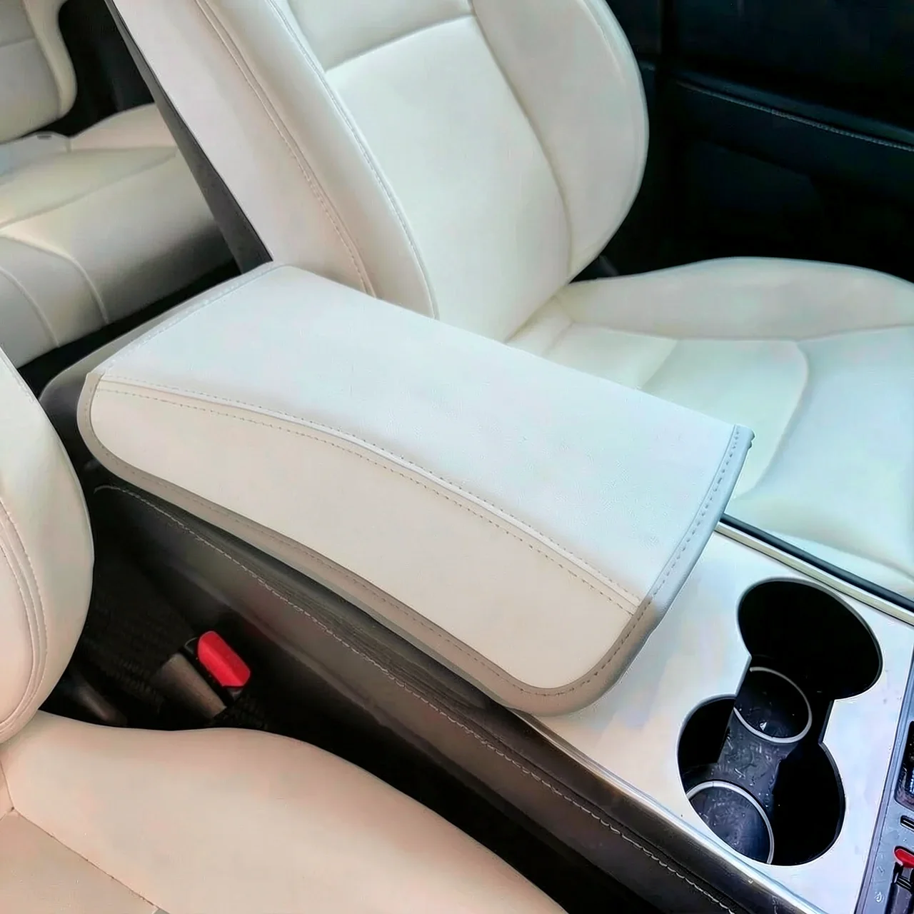 Чехол подлокотника Coolqi Tesla Refresh белый с шелкографией