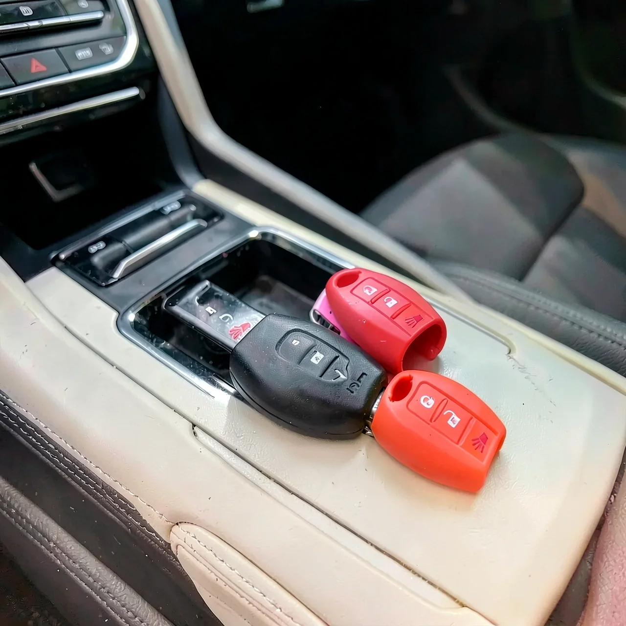 Чехол для ключа Nissan красный