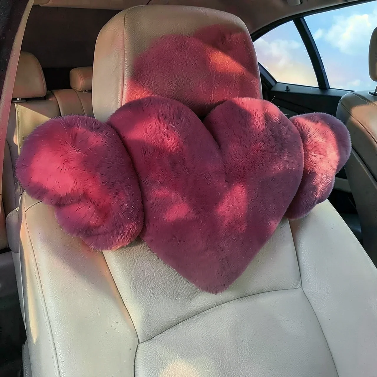 Подушка для шеи Love цвета бургунди