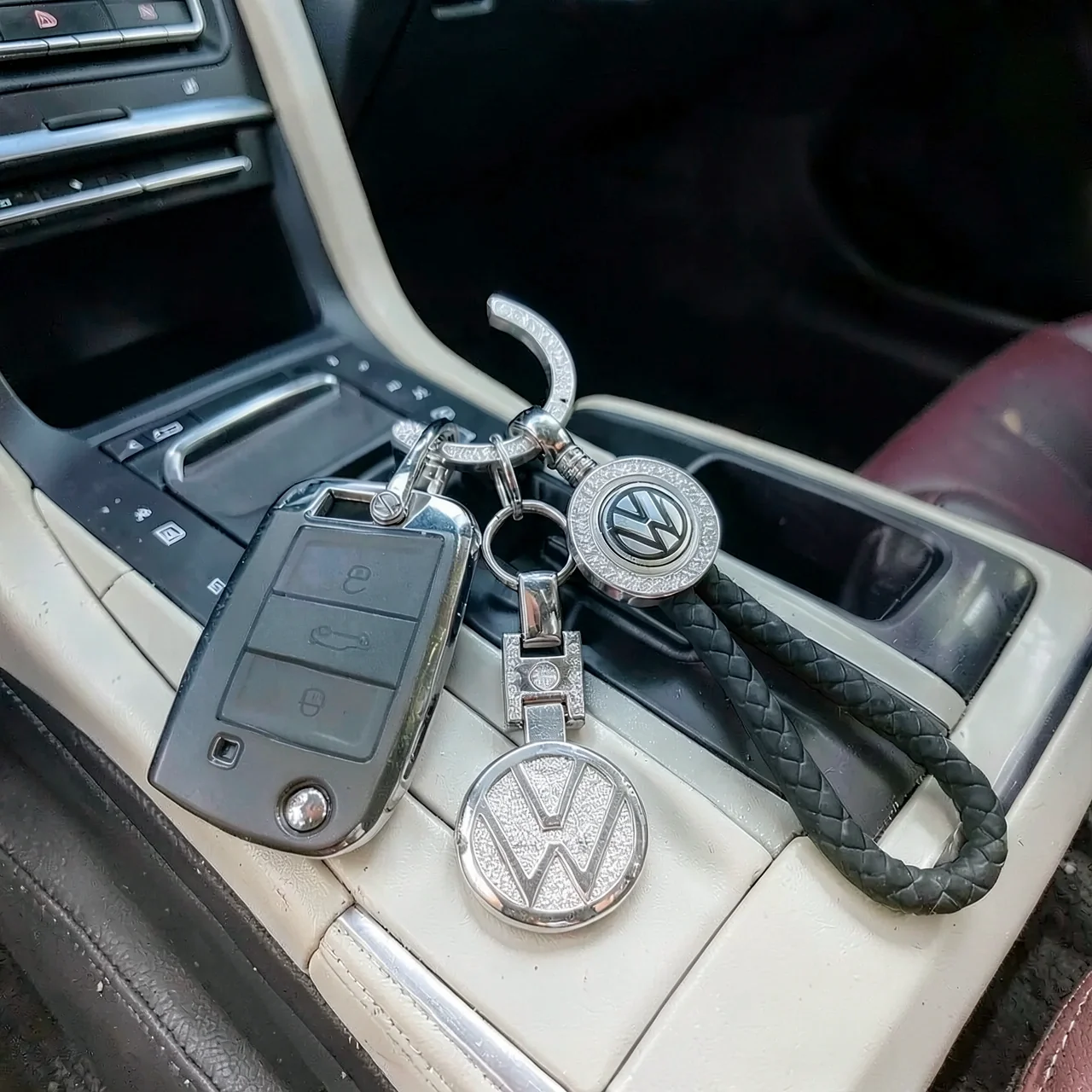 Чехол для ключа Volkswagen Huihuangda TPU черный с плетеным шнурком