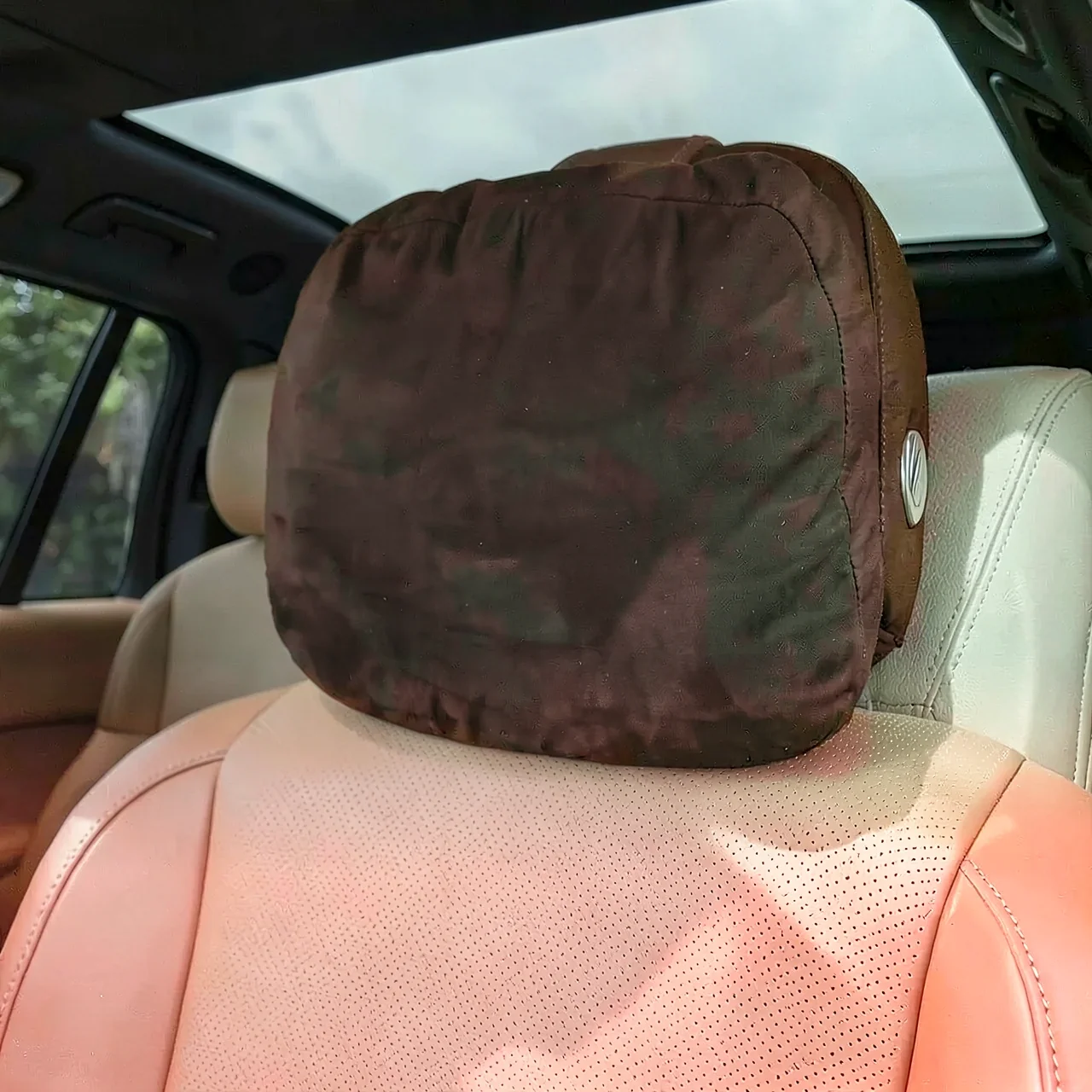 Подушка под голову и шею AITO рыже-коричневая для Li Auto