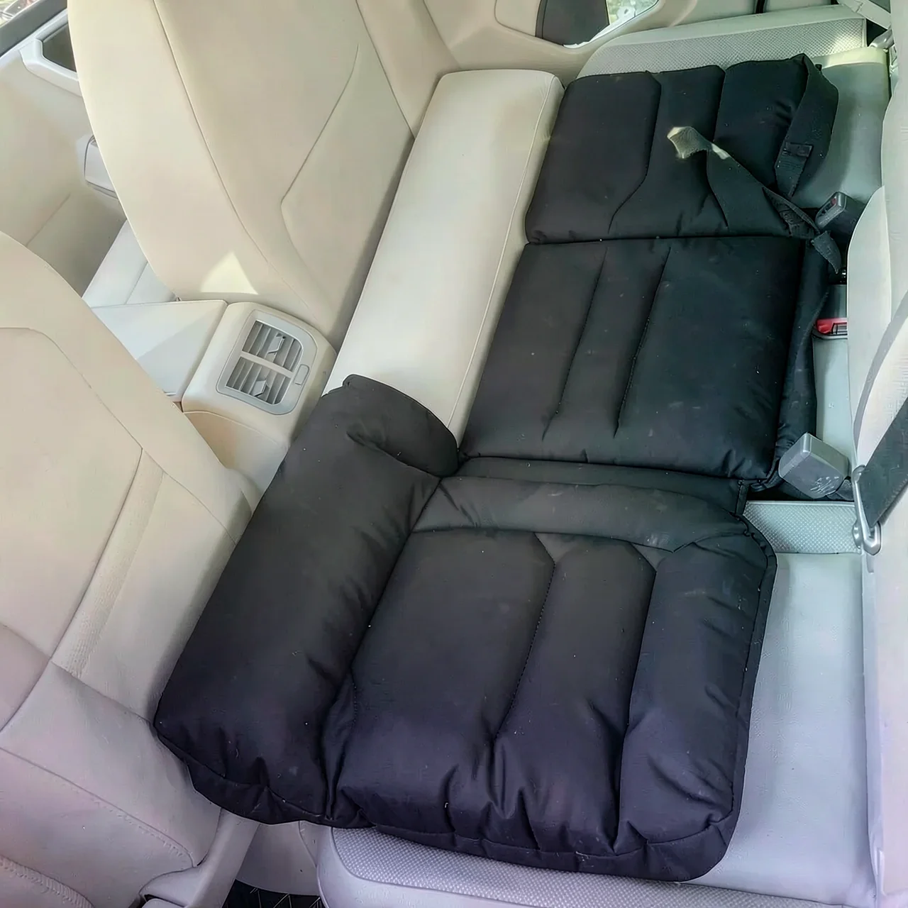 Надувная подушка Ryuga черная