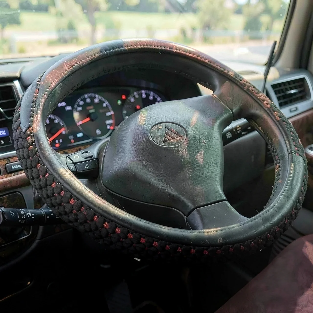 Чехол на руль черно-красный 42см