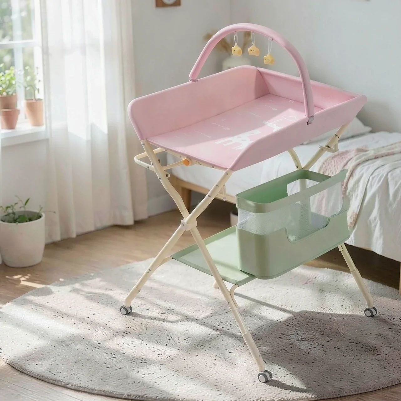Пеленальный столик EinsBaby розовый с колесами