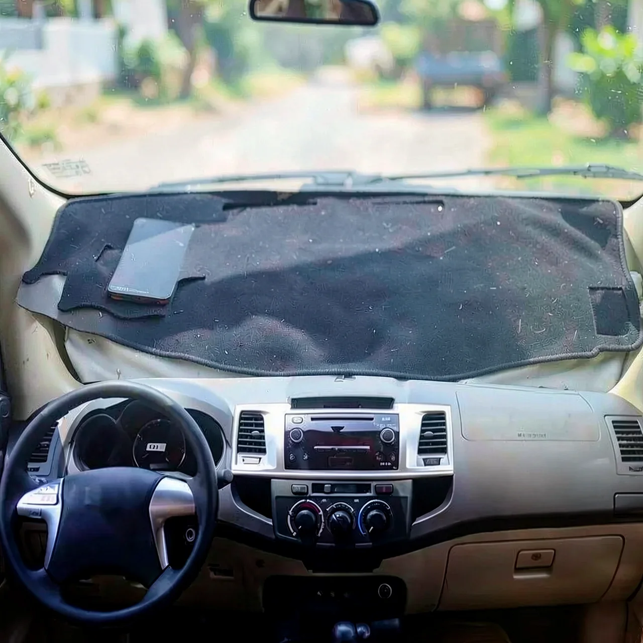 Накладка на панель Toyota Hilux фланель