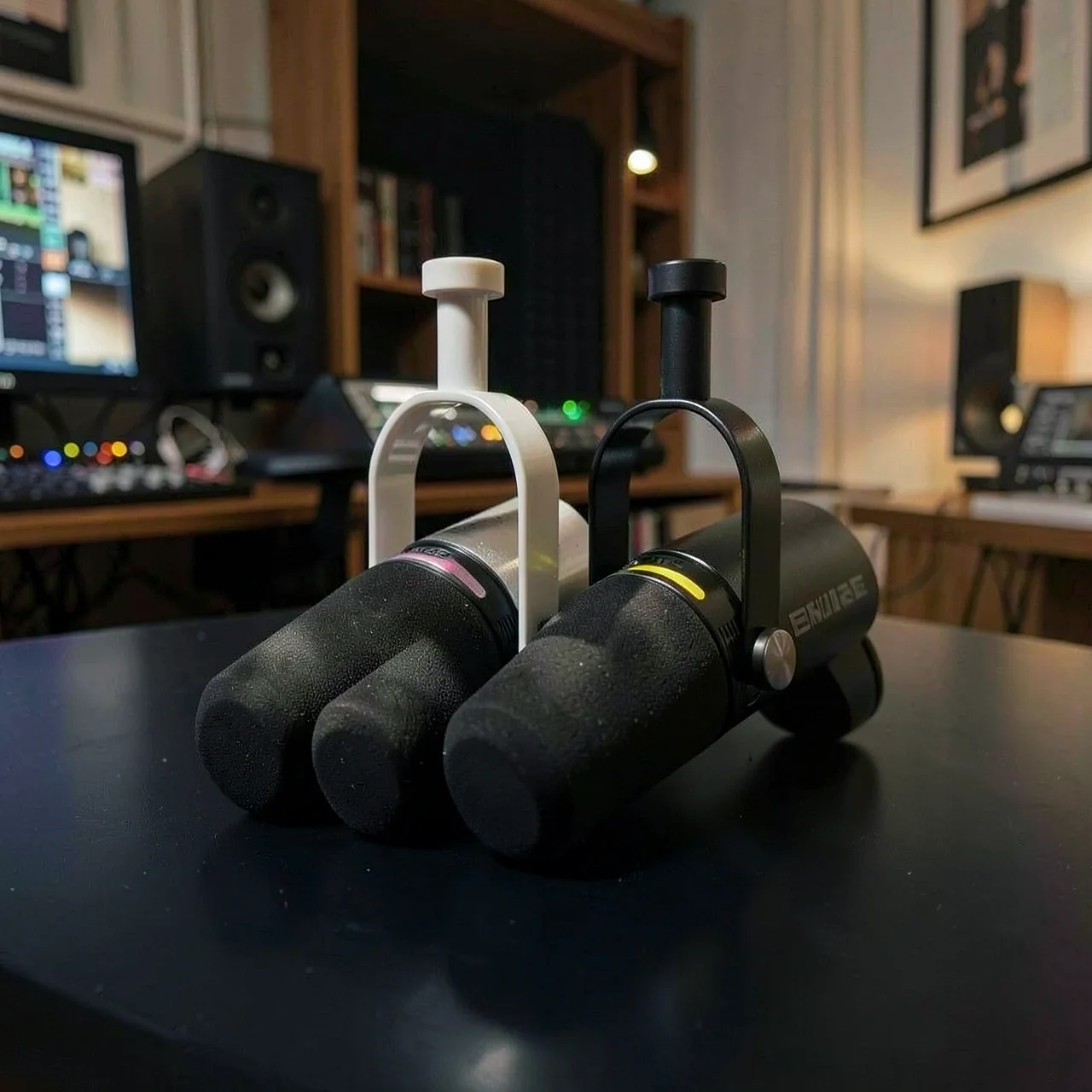 Микрофон Shure MV7+ с наушниками SE215