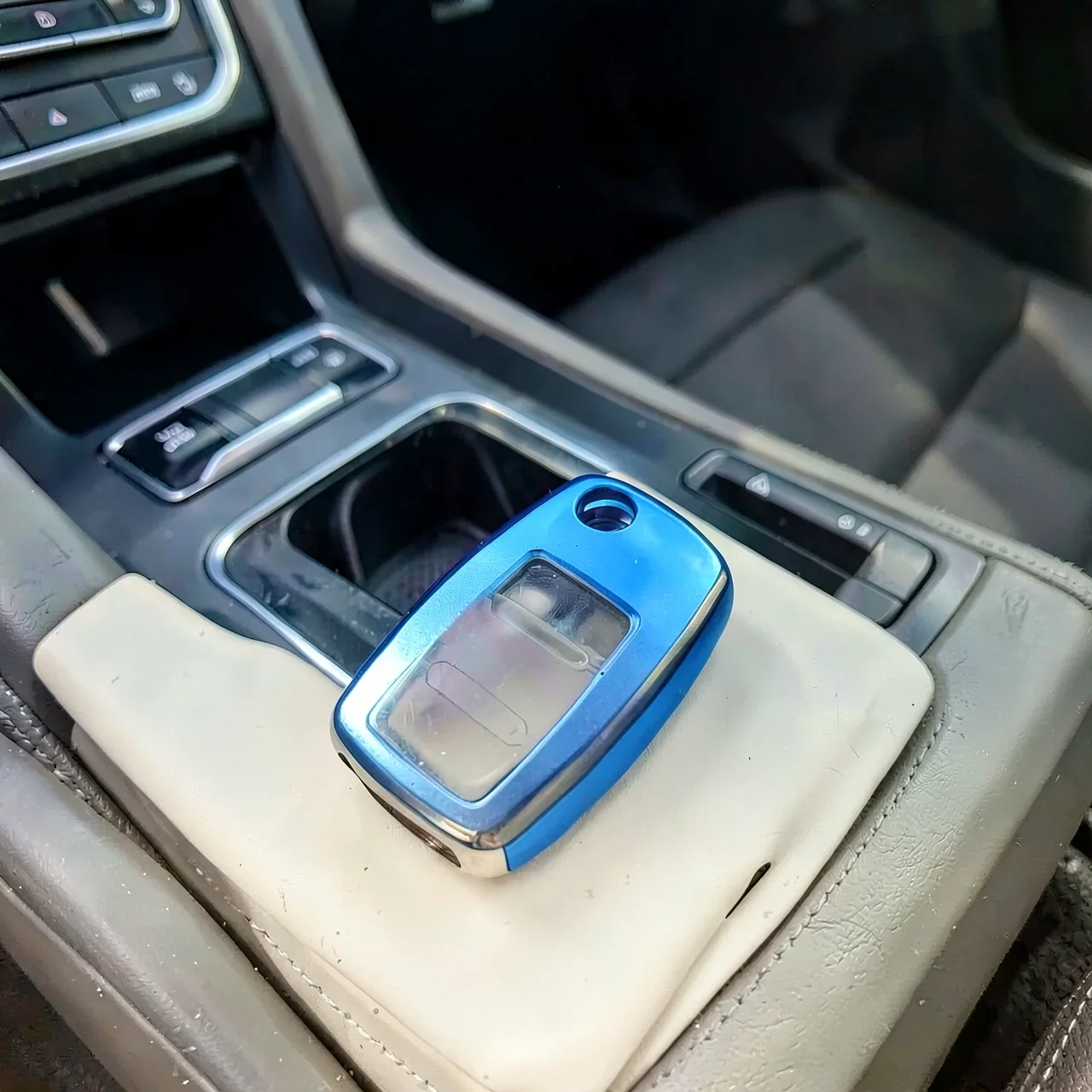 Чехол для автоключа Volkswagen TPU градиентный синий