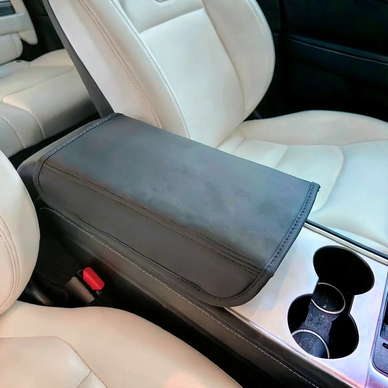 Чехол подлокотника Tesla Model 3/Y новый белый тиснение