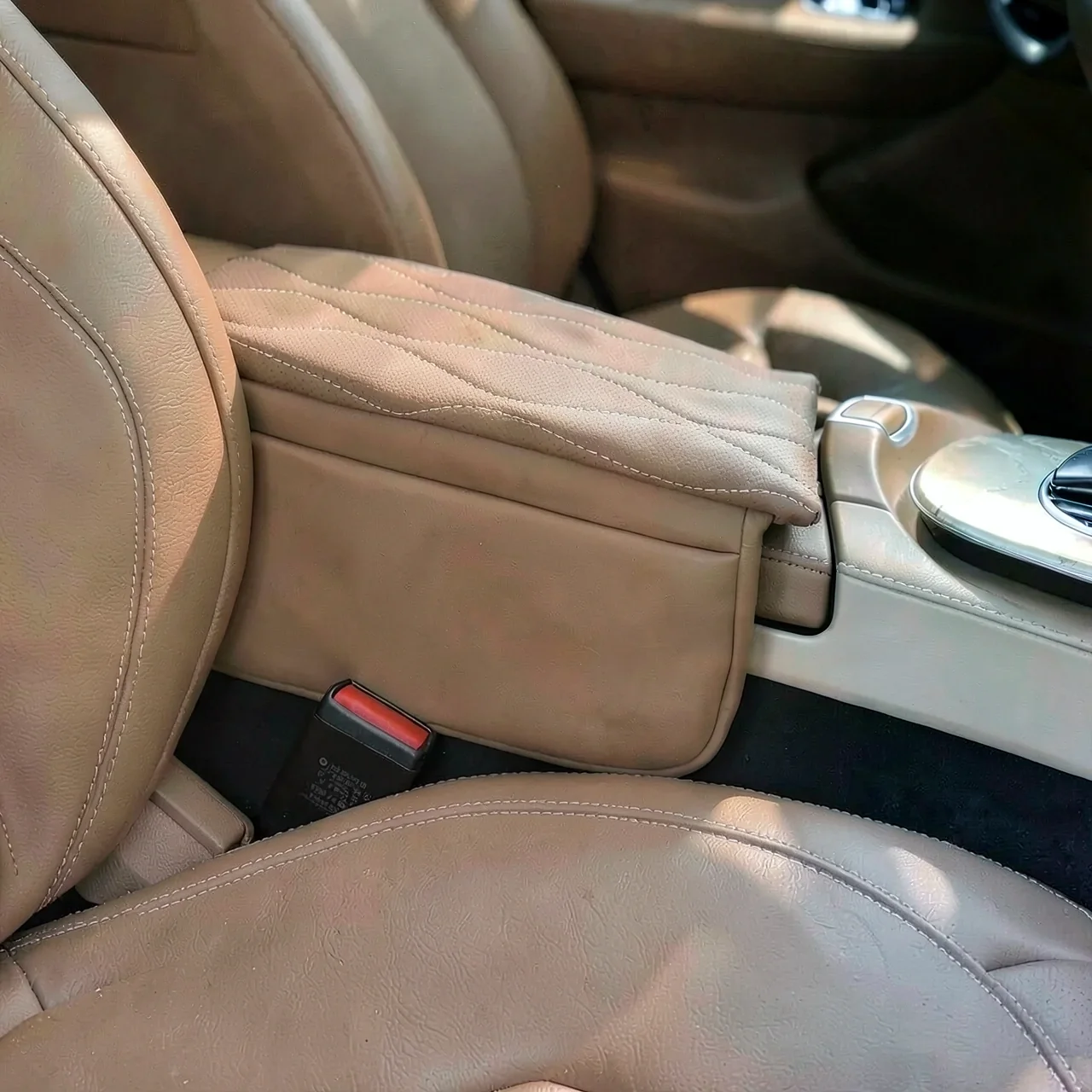 Подушка кожаная C-Class коричневая
