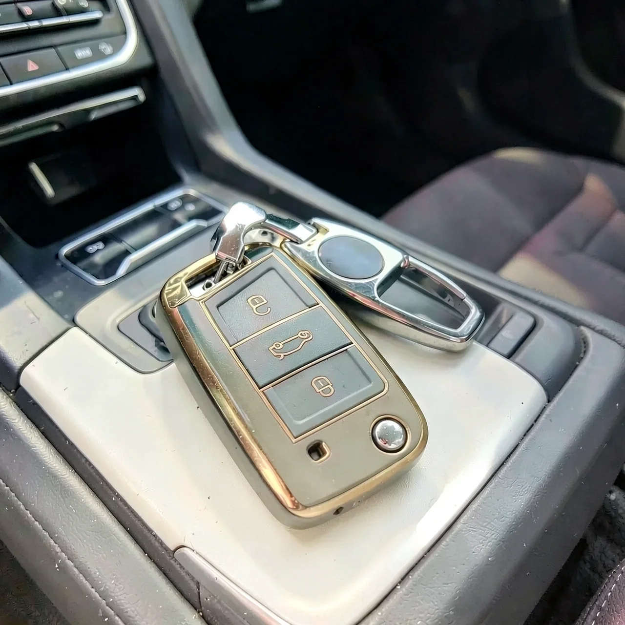 Чехол Volkswagen TPU бежевый