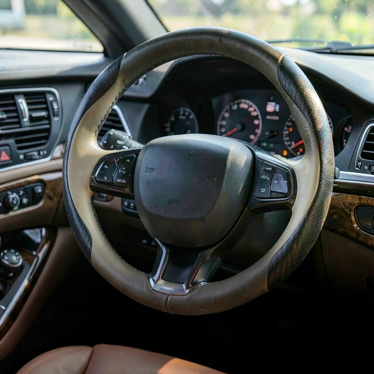 Чехол на руль Haval H6 черный черное тиснение