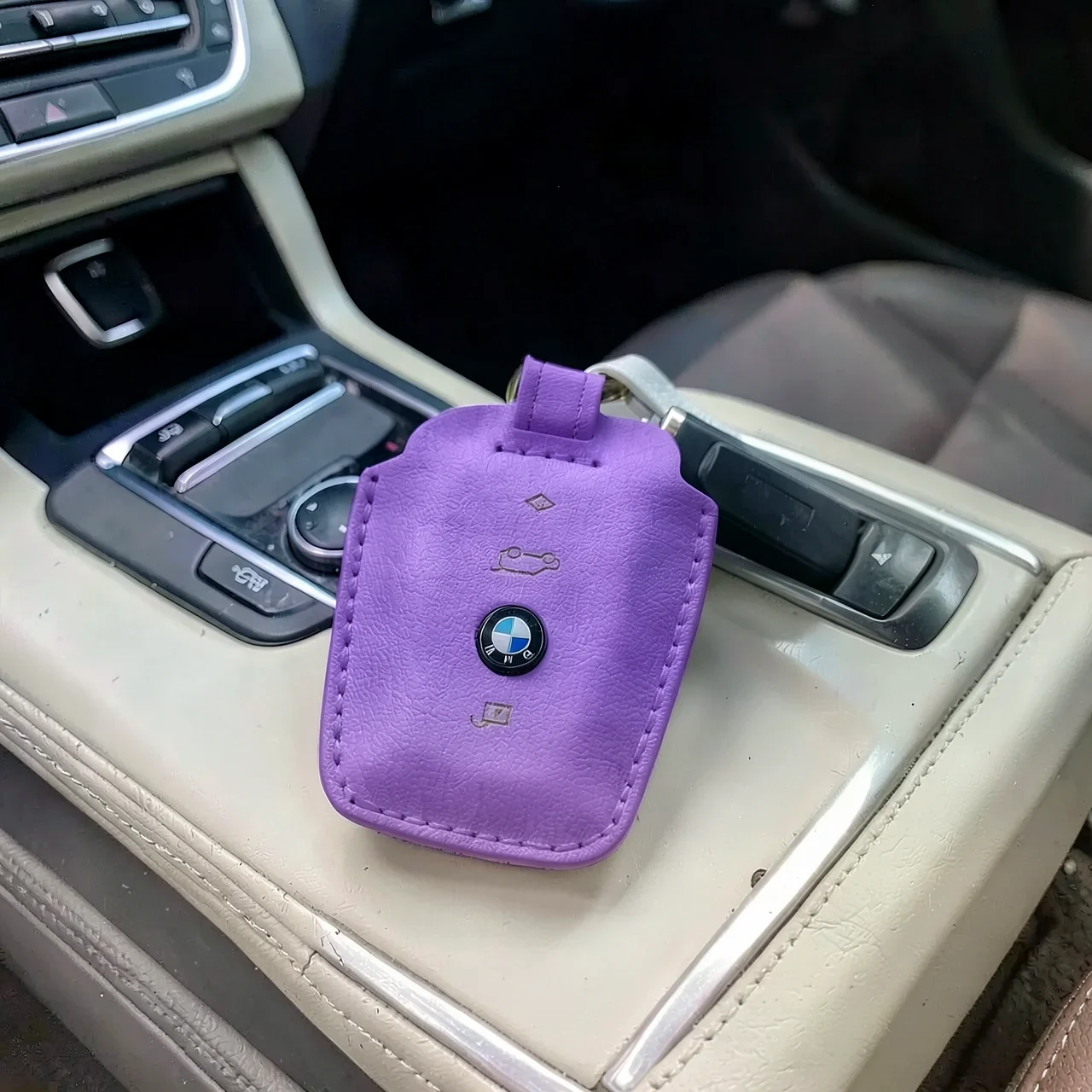 Чехол-ключница BMW B фиолетовый с биркой