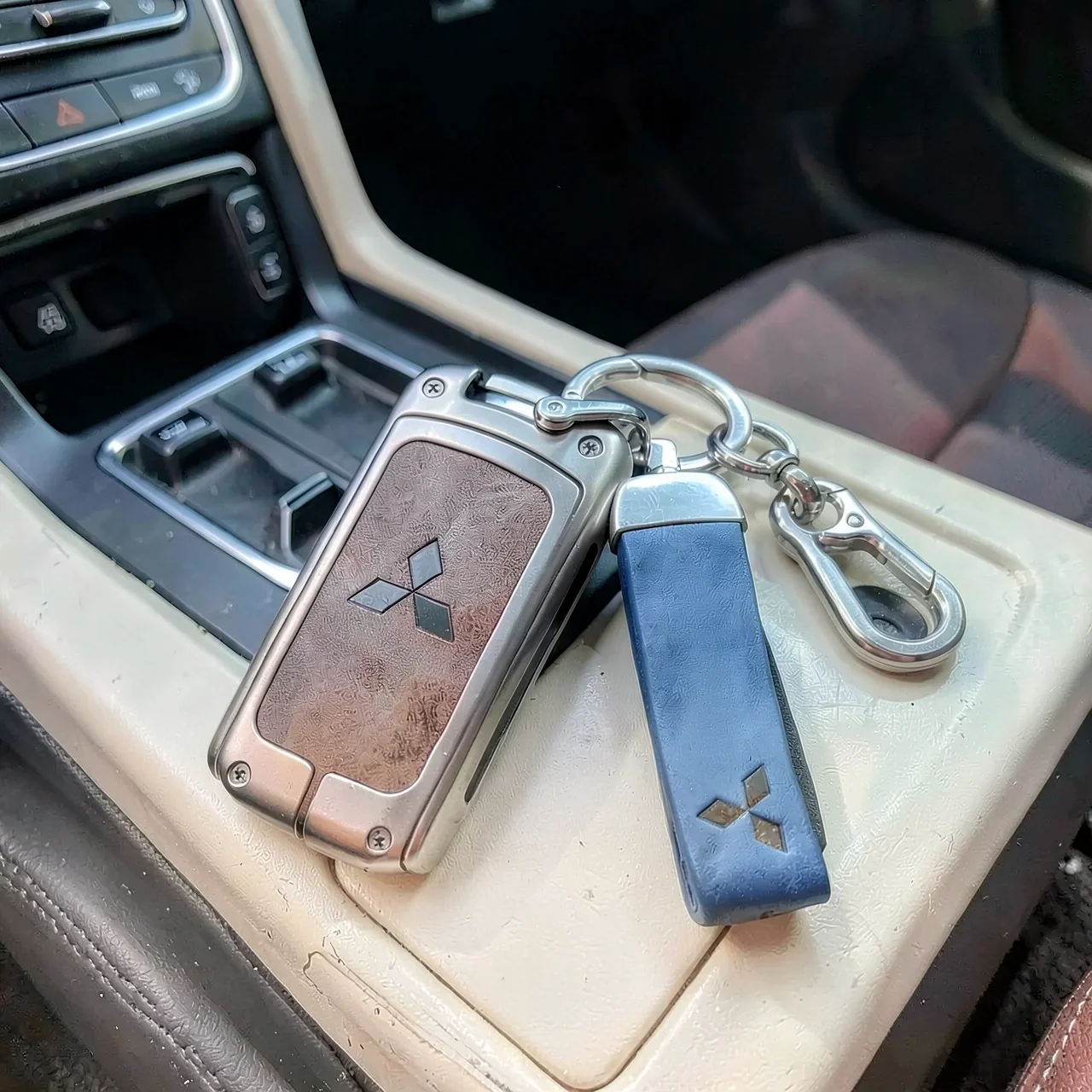 Чехол для ключа Mitsubishi Outlander кожаный синий базовый усиленный