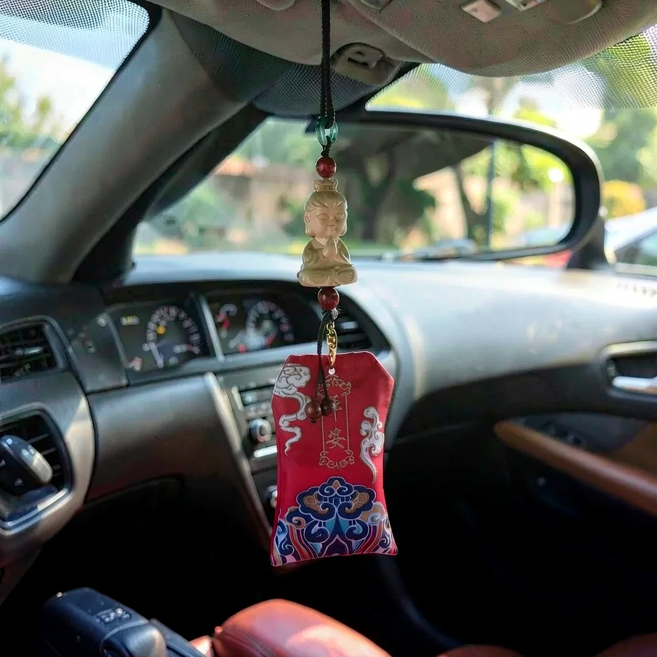 Подвес с лотосом для гармонии