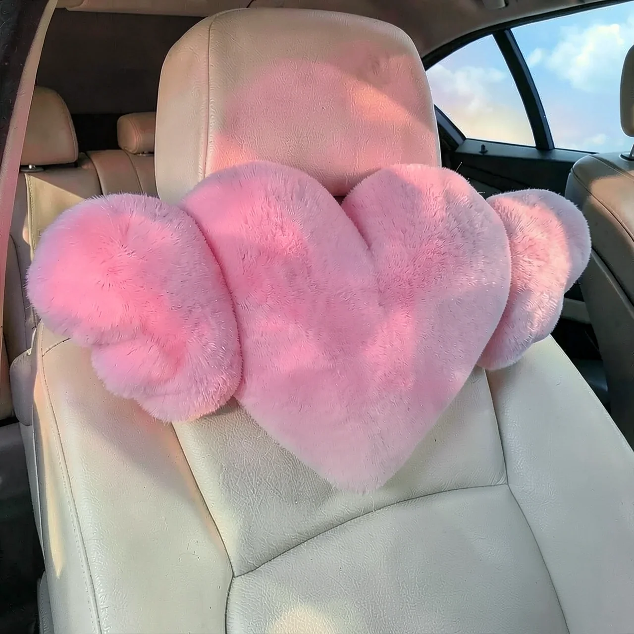 Подушка для шеи Love фиолетовая